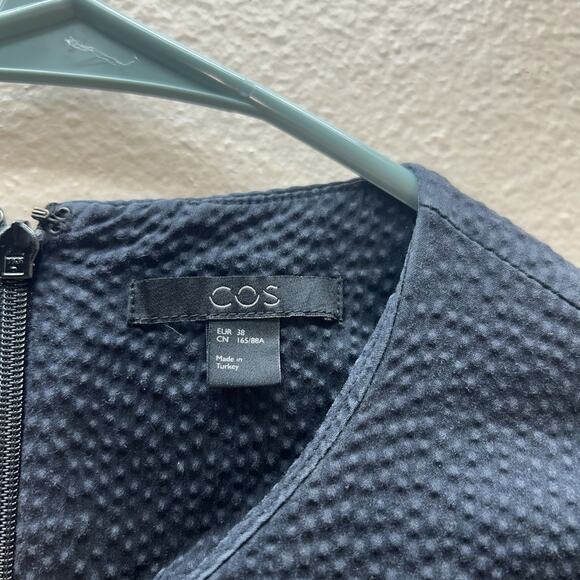 COS Seersucker Ruched Puffed Sleeves Top SZ 38 US 6 Boxy Fit Black Minimalist - Picture 5 of 7